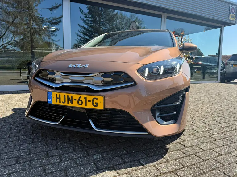 Kia Ceed Sportswagon 1.6 GDI PHEV DynamicPlusLine afbeelding 3