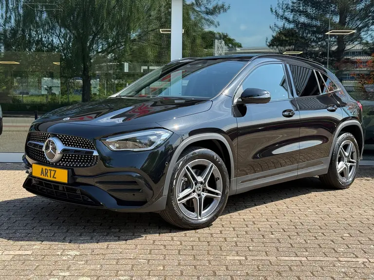 Mercedes-Benz GLA 250 e AMG Line I Panoramadak I Multibeam afbeelding 2