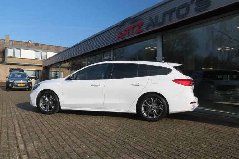 Ford FOCUS Wagon 1.0 EcoBoost ST-Line Adapt Cruise l Winter Pack afbeelding 6