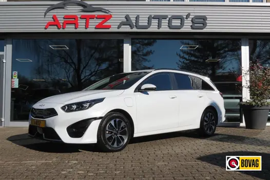 Kia Ceed Sportswagon 1.6 GDI PHEV DynamicPlusLine BlackLine l White Deleuxe Metallic