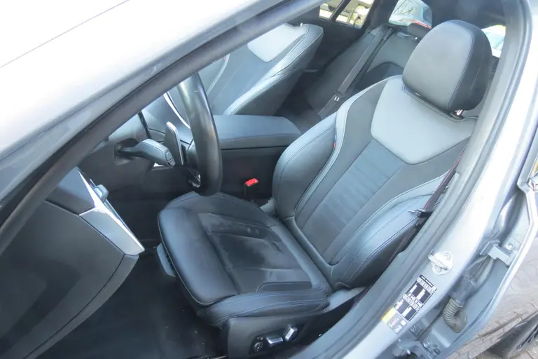 BMW 3 Serie Touring 330e LCI M-SPORT PRO afbeelding 32