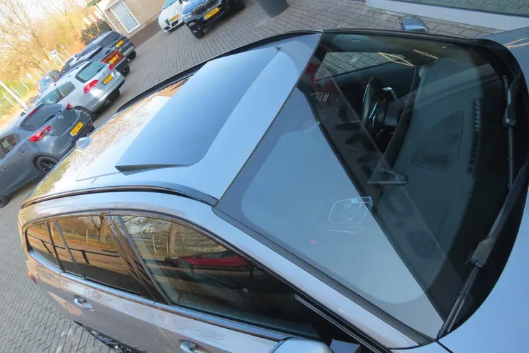 BMW 3 Serie Touring 330e LCI M-SPORT PRO afbeelding 15