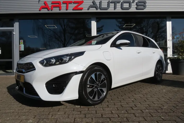 Kia Ceed Sportswagon 1.6 GDI PHEV DynamicPlusLine BlackLine l White Deleuxe Metallic afbeelding 5