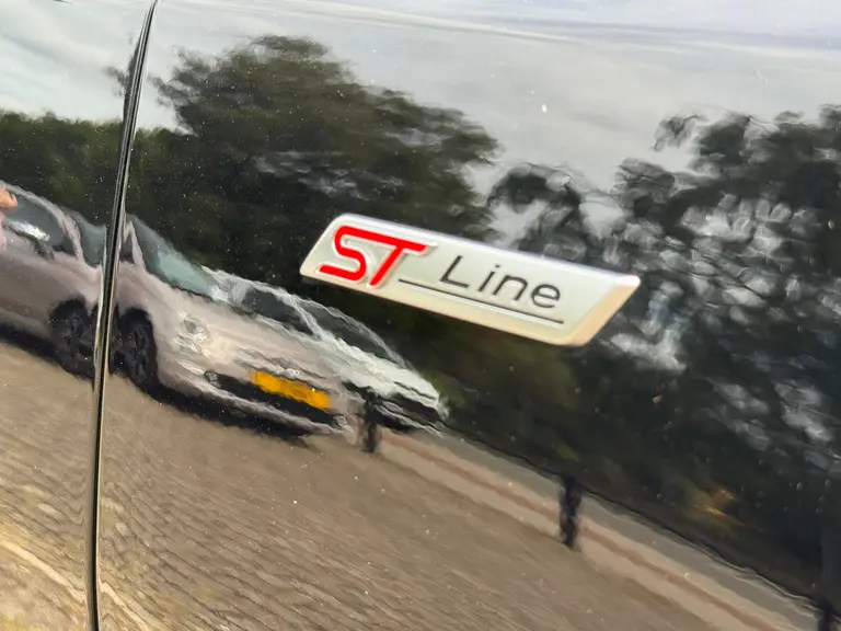 Ford FOCUS Wagon 1.0 EcoBoost Hybrid ST Line l BLIS l Winter pack l ACC l Cam afbeelding 28