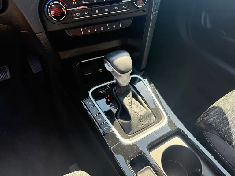 Kia Ceed Sportswagon 1.6 GDI PHEV DynamicPlusLine afbeelding 18