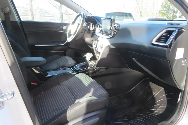 Kia Ceed Sportswagon 1.6 GDI PHEV DynamicPlusLine BlackLine l White Deleuxe Metallic afbeelding 8