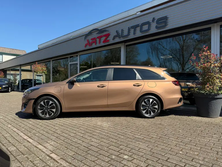 Kia Ceed Sportswagon 1.6 GDI PHEV DynamicPlusLine afbeelding 4