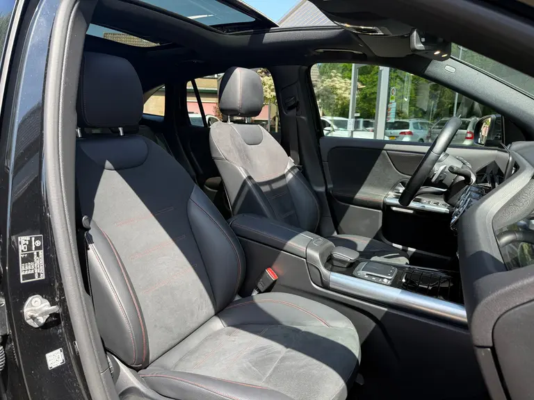 Mercedes-Benz GLA 250 e AMG Line I Panoramadak I Multibeam afbeelding 10