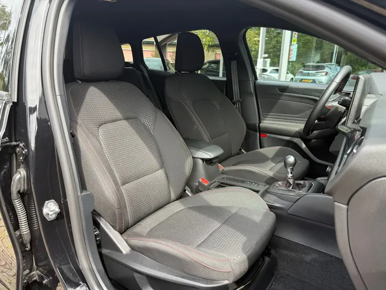 Ford FOCUS Wagon 1.0 EcoBoost Hybrid ST Line l BLIS l Winter pack l ACC l Cam afbeelding 14