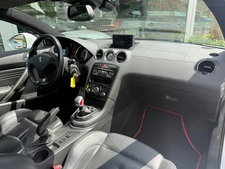 Peugeot RCZ 1.6 THP 200 pk Brownstone I JBL sound I Leder I Xenon afbeelding 13