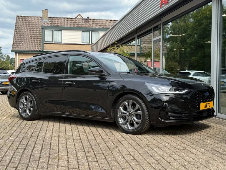 Ford FOCUS Wagon 1.0 EcoBoost Hybrid ST Line l BLIS l Winter pack l ACC l Cam afbeelding 11