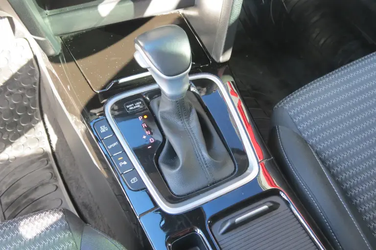 Kia Ceed Sportswagon 1.6 GDI PHEV DynamicPlusLine BlackLine l White Deleuxe Metallic afbeelding 21