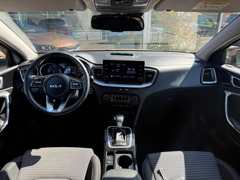Kia Ceed Sportswagon 1.6 GDI PHEV DynamicPlusLine afbeelding 6