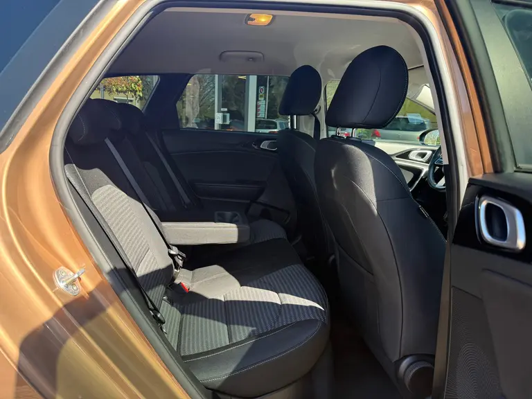 Kia Ceed Sportswagon 1.6 GDI PHEV DynamicPlusLine afbeelding 14