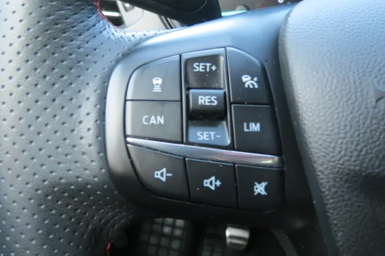 Ford FOCUS Wagon 1.0 EcoBoost ST-Line Adapt Cruise l Winter Pack afbeelding 24