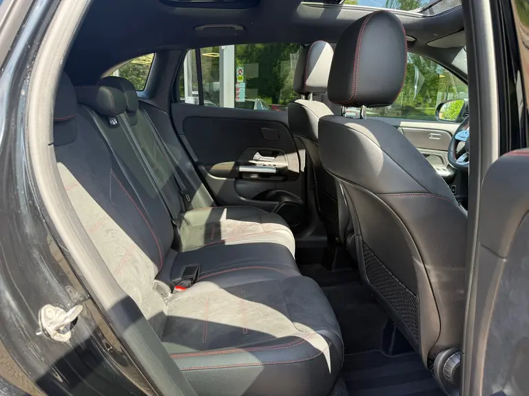 Mercedes-Benz GLA 250 e AMG Line I Panoramadak I Multibeam afbeelding 11