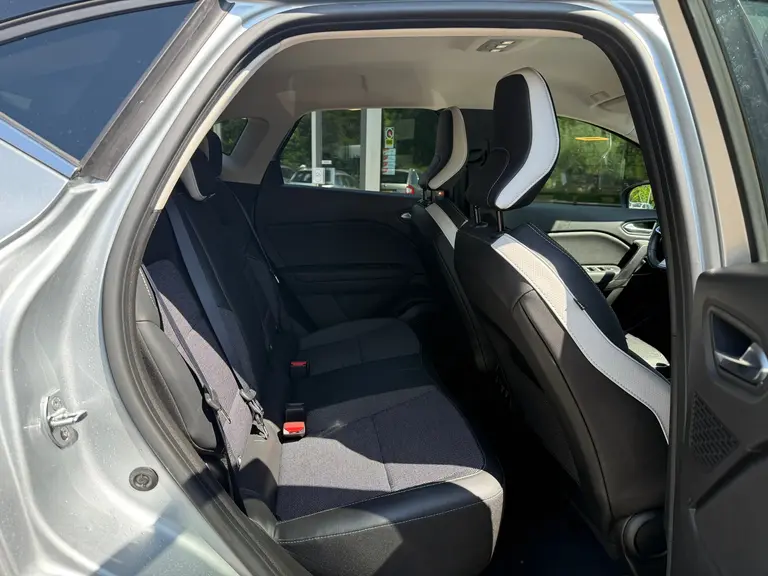 Renault CAPTUR (E-TECH PLUG-IN HYBRID) 160 INTENS afbeelding 14