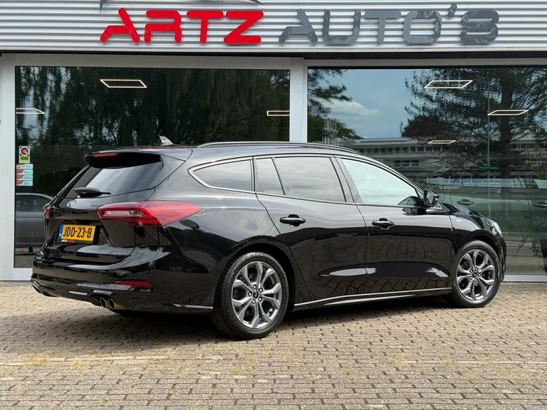 Ford FOCUS Wagon 1.0 EcoBoost Hybrid ST Line l BLIS l Winter pack l ACC l Cam afbeelding 9