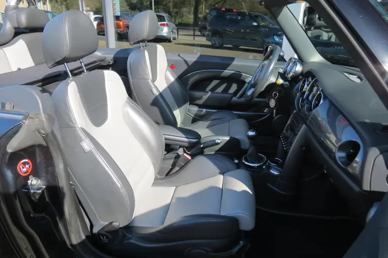 MINI Cabrio 1.6 Cooper Chili Cabriolet l Recaro leder l Xenon afbeelding 8