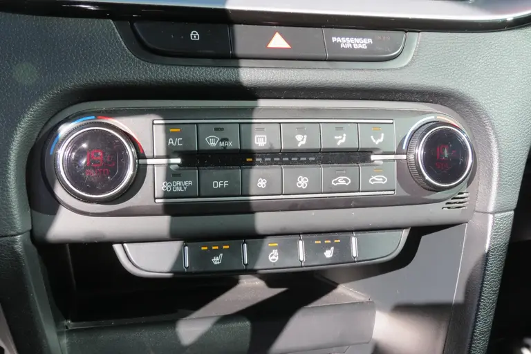 Kia Ceed Sportswagon 1.6 GDI PHEV DynamicPlusLine BlackLine l White Deleuxe Metallic afbeelding 20