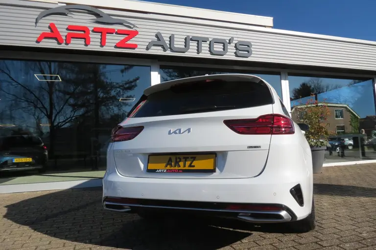 Kia Ceed Sportswagon 1.6 GDI PHEV DynamicPlusLine BlackLine l White Deleuxe Metallic afbeelding 11