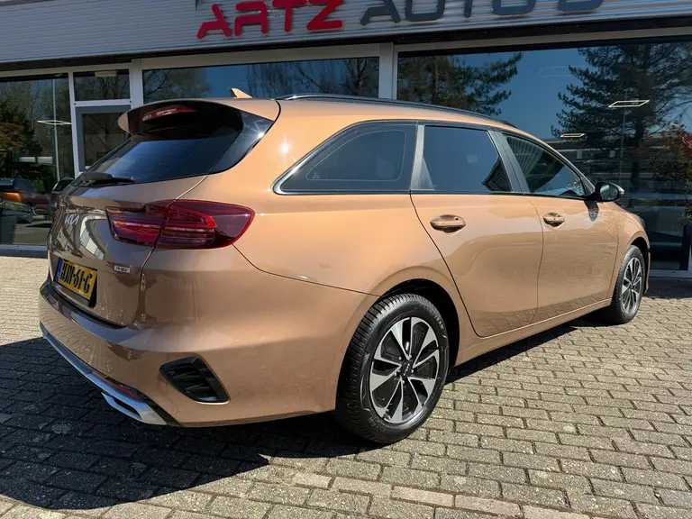 Kia Ceed Sportswagon 1.6 GDI PHEV DynamicPlusLine afbeelding 8