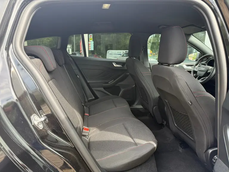Ford FOCUS Wagon 1.0 EcoBoost Hybrid ST Line l BLIS l Winter pack l ACC l Cam afbeelding 16