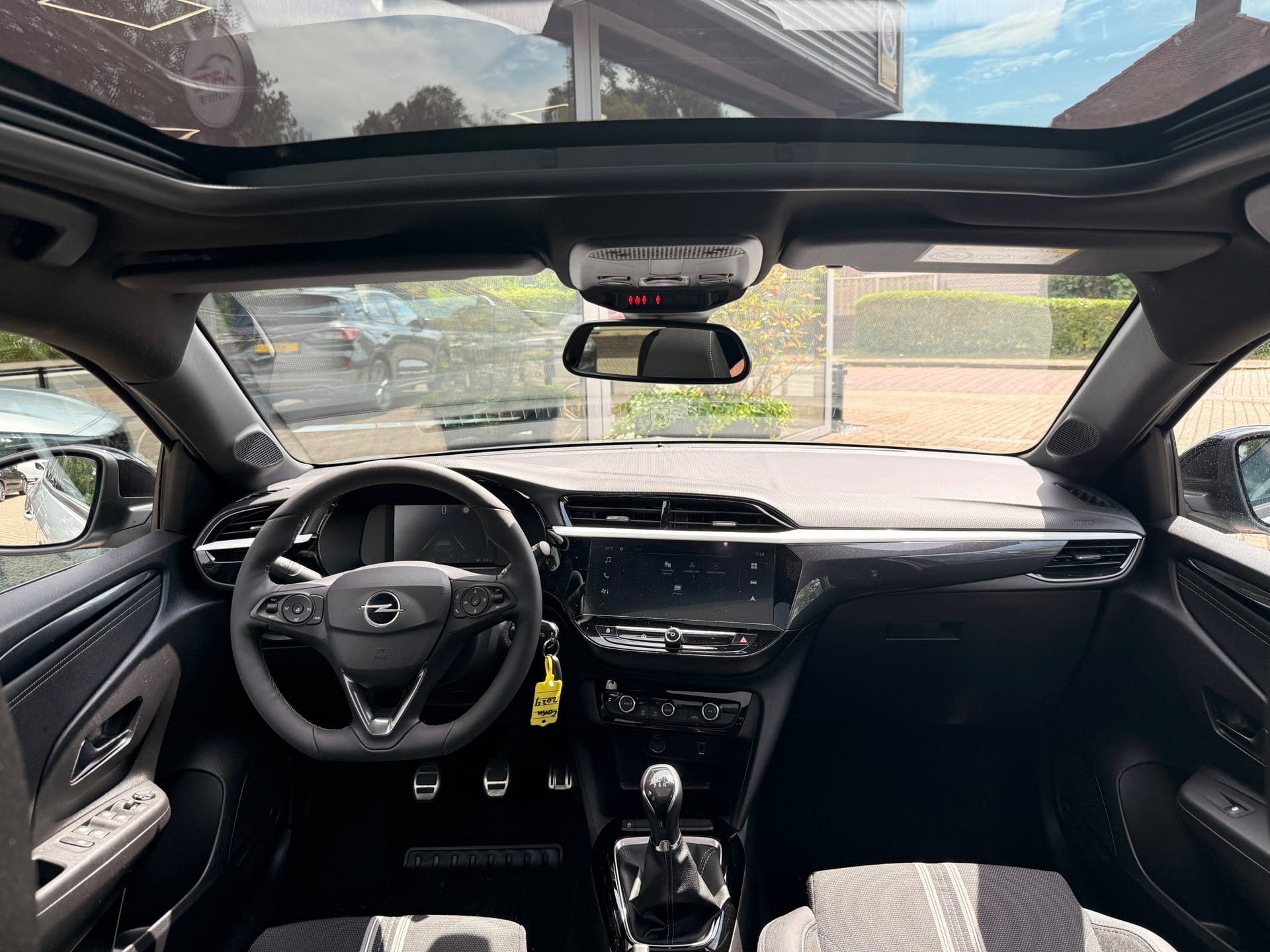 Opel Corsa 1.2 GS l Panoramadak l LED l Carplay l Winter pack l Blind-spot afbeelding 12