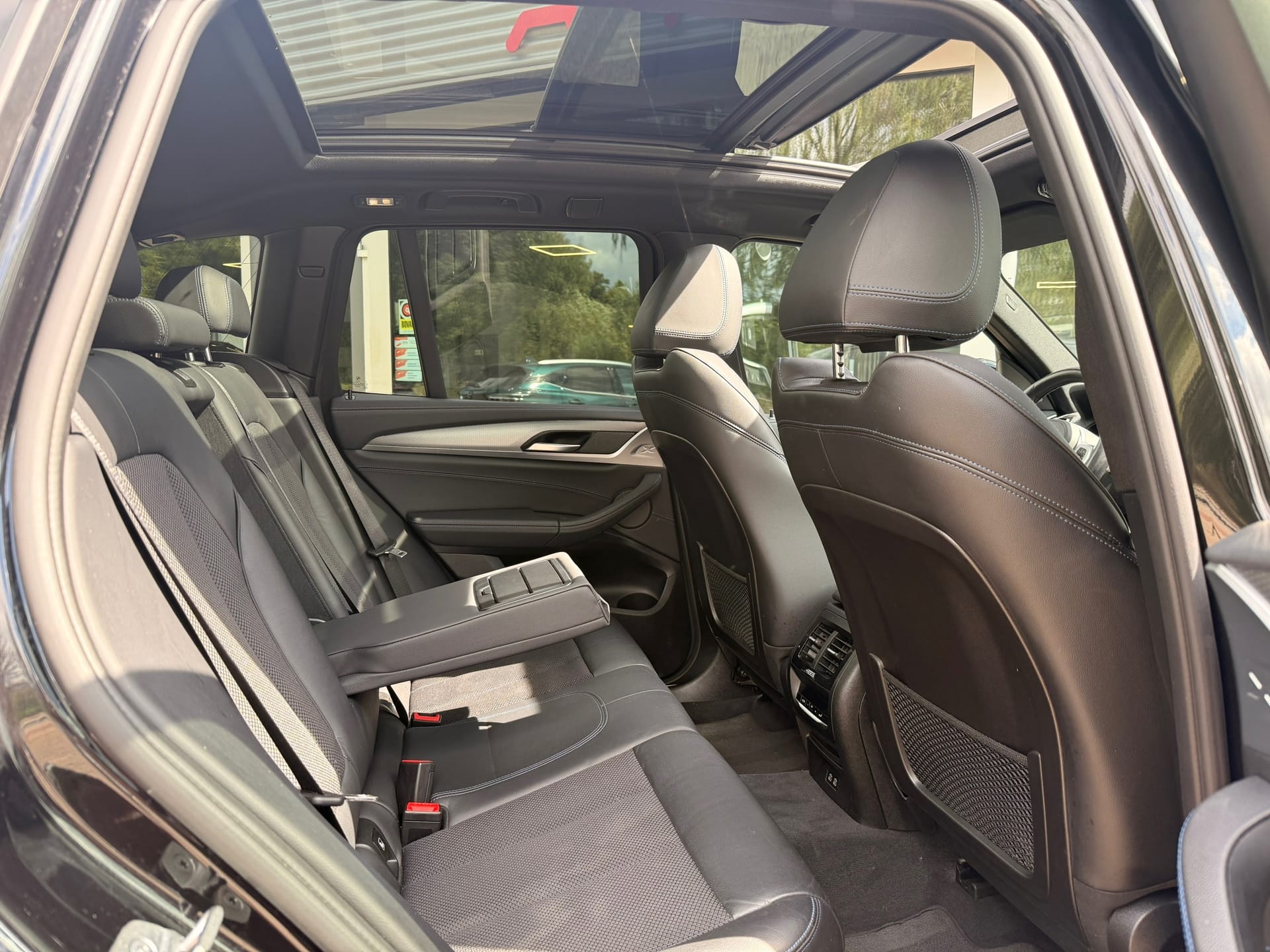BMW X3 XDrive30e High Exe M-Sport | H.U.D | Pano | D.A.P| SOH 90.8 % afbeelding 17
